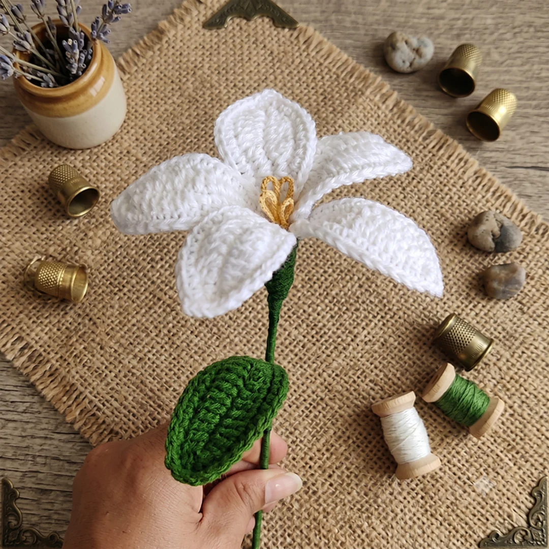 Small Lily - White